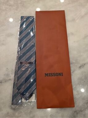 New Missioni Blue Patterned Silk Tie